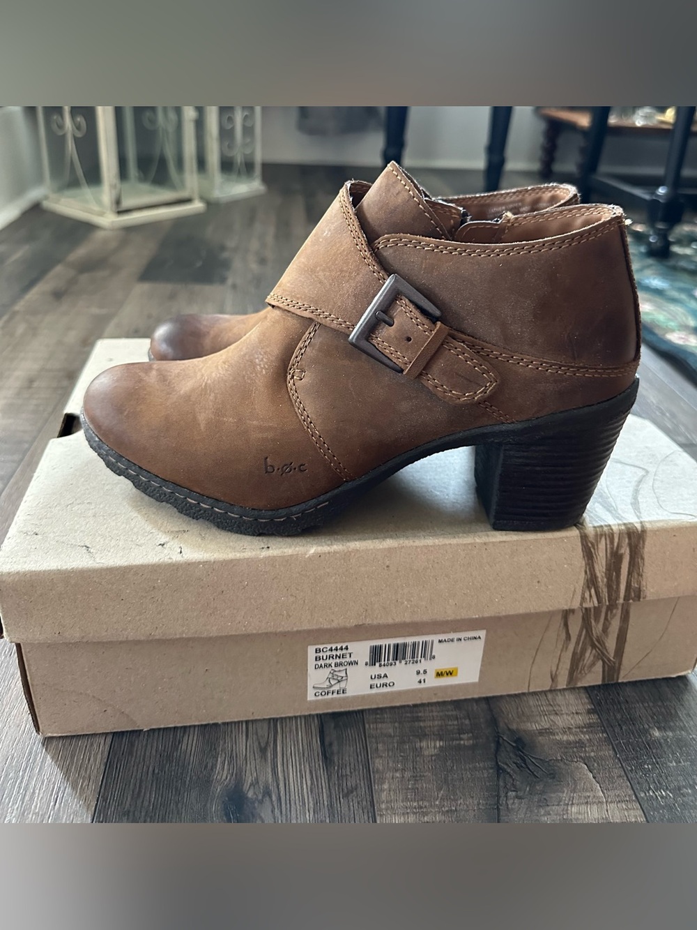 B.O.C Born Burnet Leather Ankle Booties Side Zip W/ Buckle Strap Block Heel 9.5